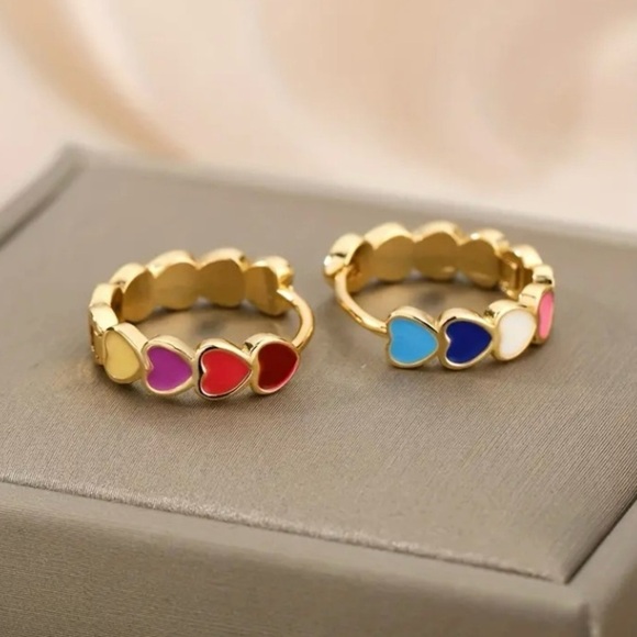 ✨ModCloth Tilly Colorful Hearts Gold Hoop Earrings - Picture 5 of 7